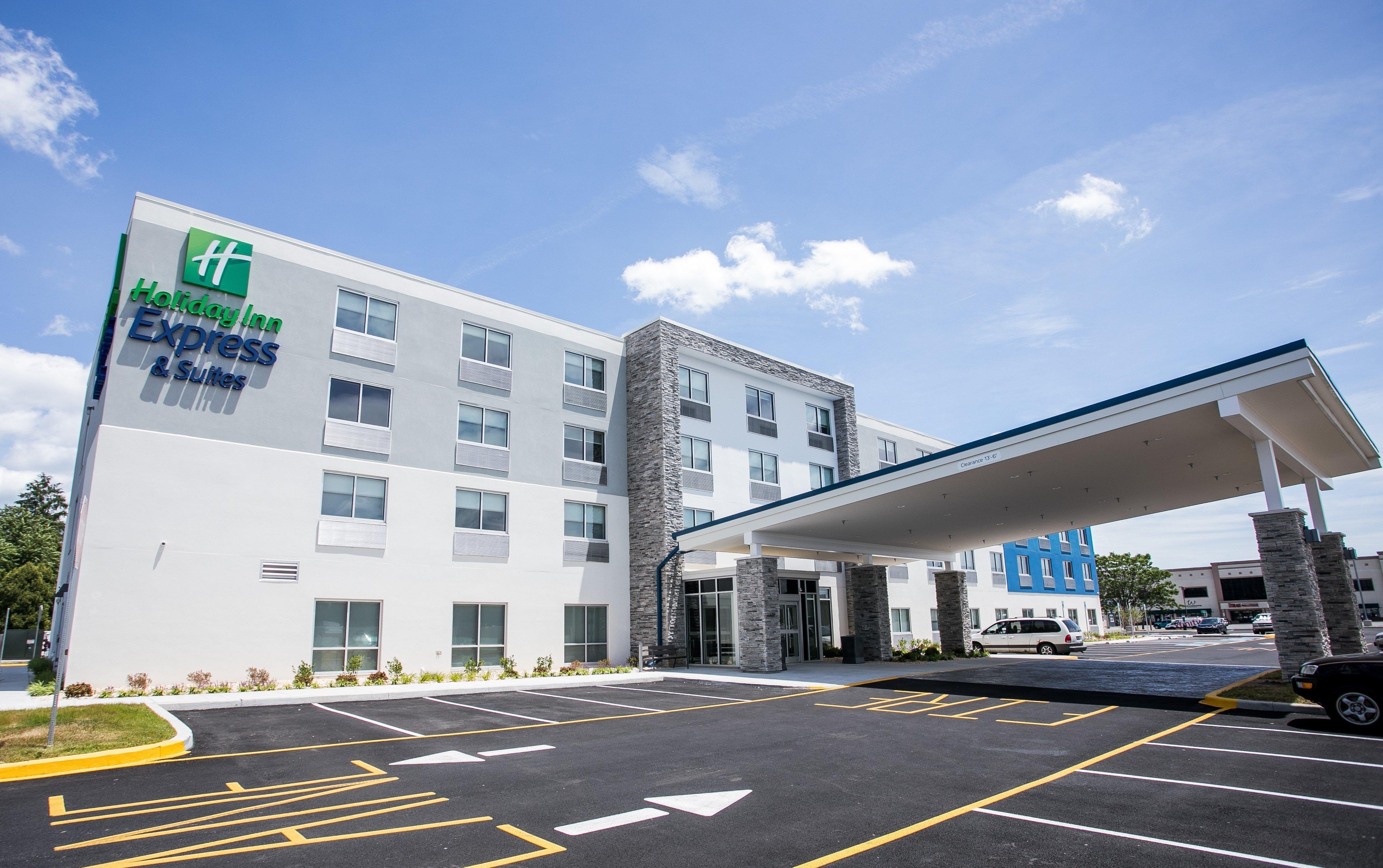 Holiday Inn Express & Suites Rehoboth Beach Exterior photo