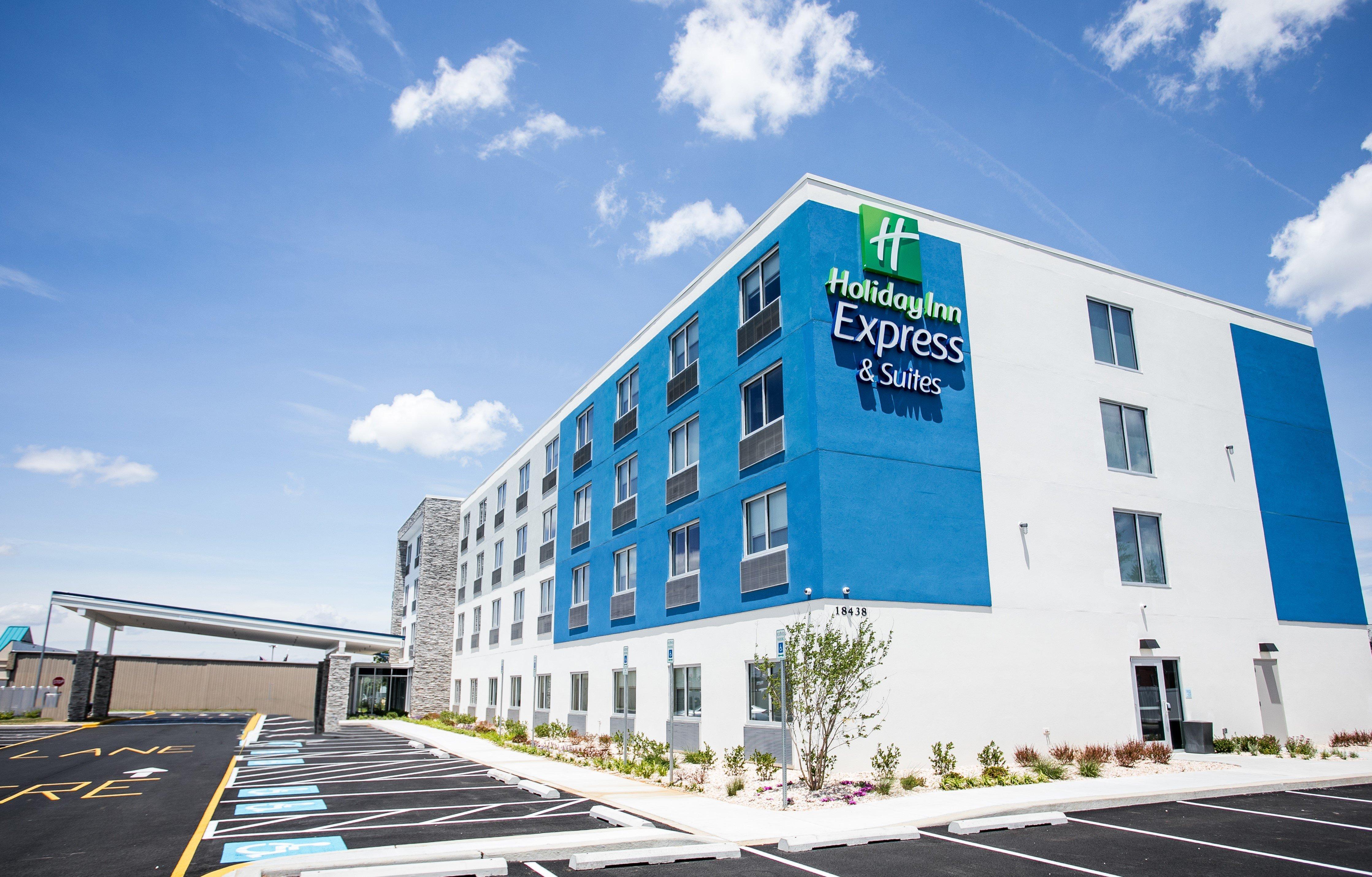 Holiday Inn Express & Suites Rehoboth Beach Exterior photo